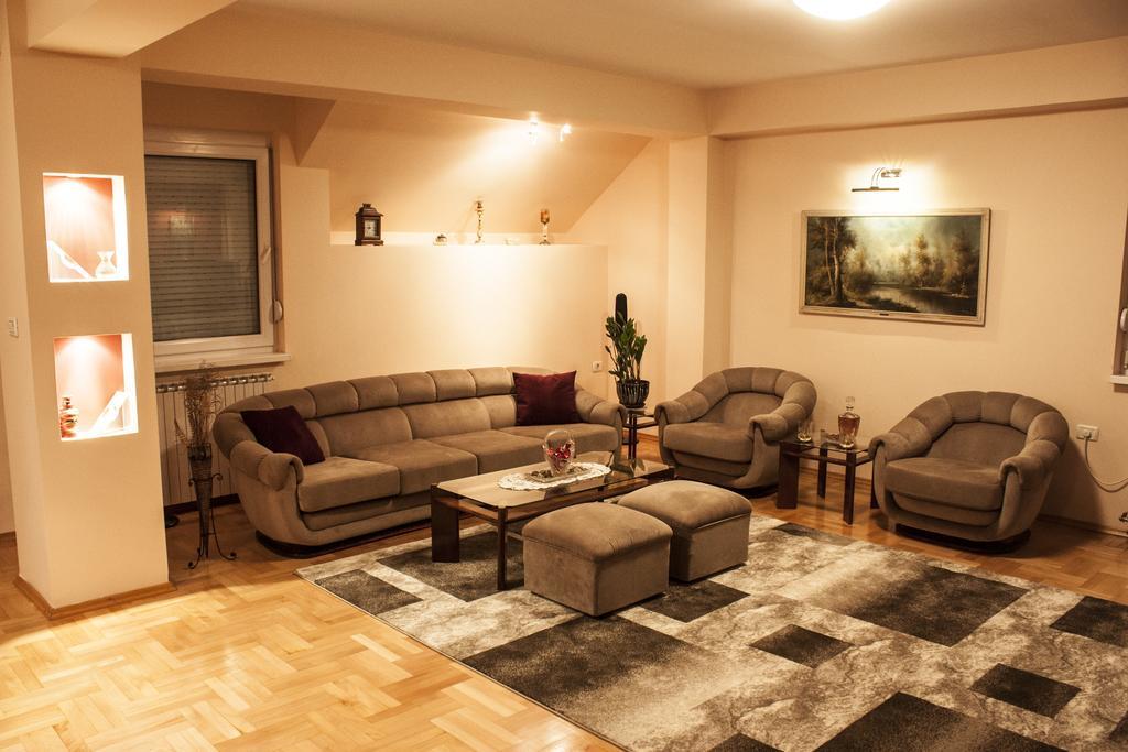 Apartments Skopje Downtown Екстериор снимка
